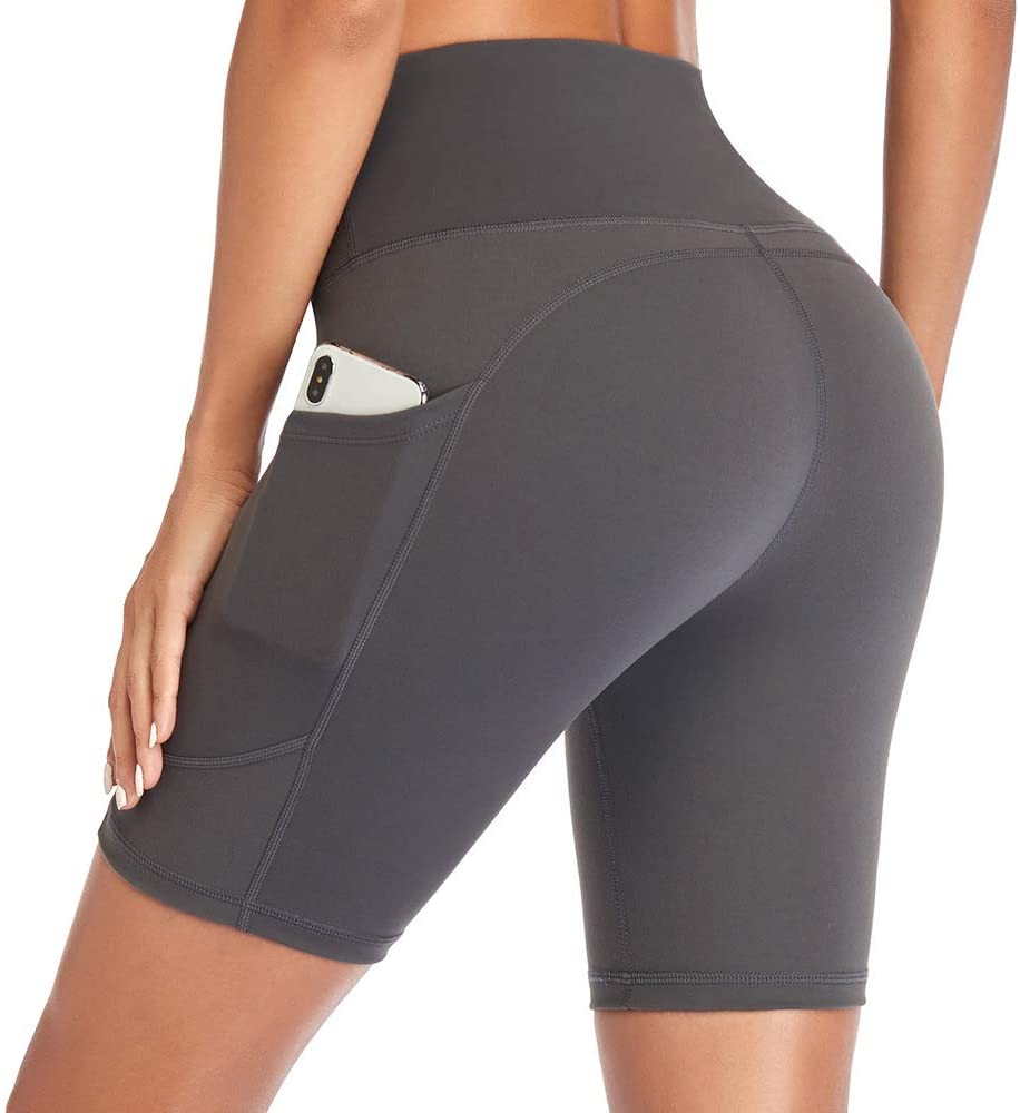 Acquista su Amazon Gimdumasa Pantaloncini Running Donna a Vita Alta Leggins Shorts con Tasche Laterali Corsa